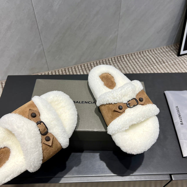 BALENCIAGA 25S SLIPPERS IN LIGHT BROWN SUEDE AND WHITE WOOL