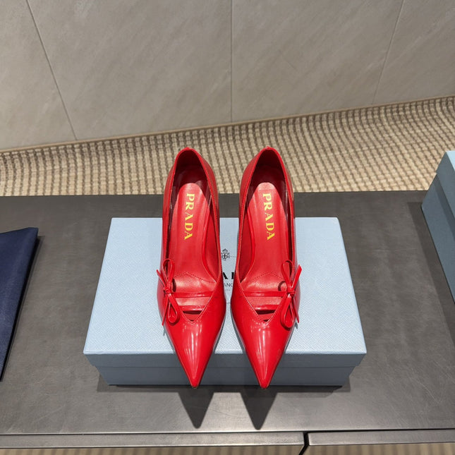 PRADA 26S POINTED TOE HEELS 75MM IN DARK RED CALFSKIN WITH BOW