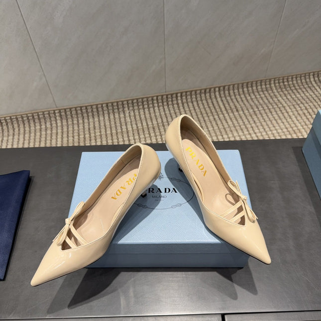 PRADA 26S POINTED TOE HEELS 75MM IN BEIGE CALFSKIN WITH BOW