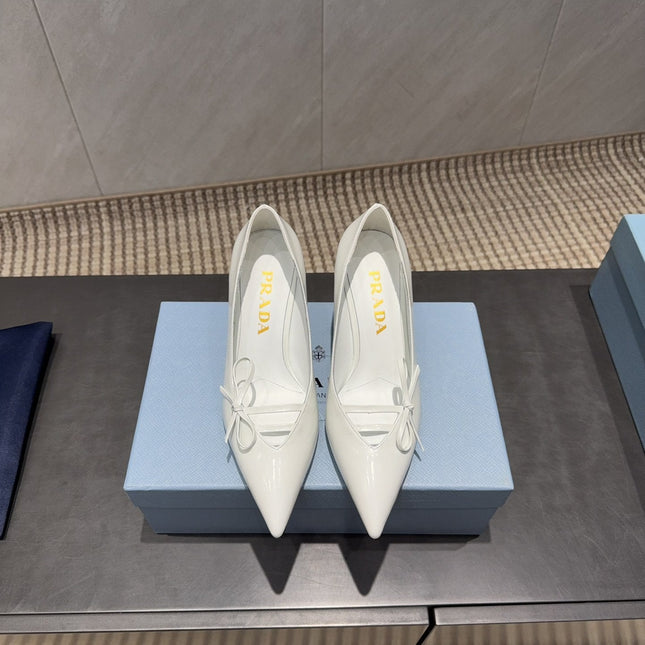 PRADA 26S POINTED TOE HEELS 75MM IN WHITE CALFSKIN WITH BOW