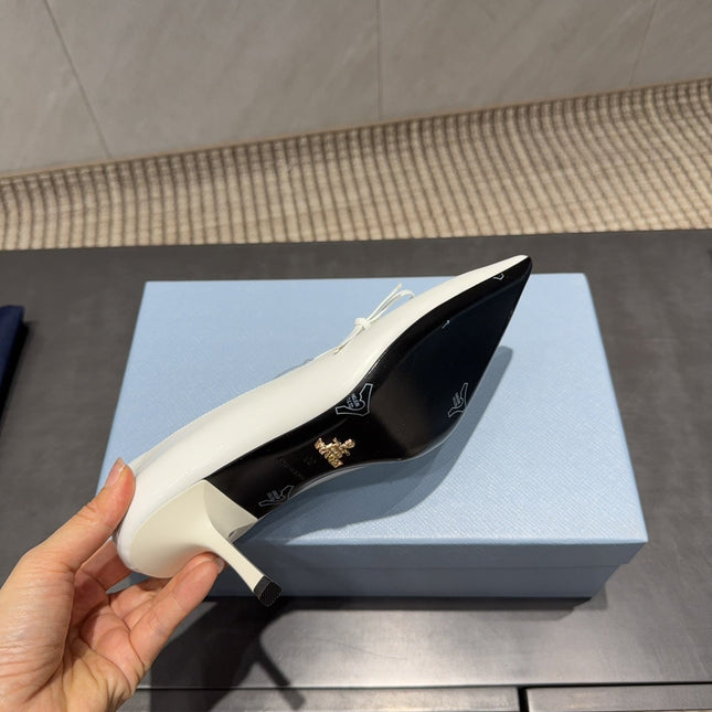 PRADA 26S POINTED TOE HEELS 75MM IN WHITE CALFSKIN WITH BOW