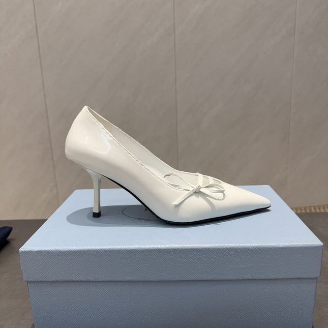 PRADA 26S POINTED TOE HEELS 75MM IN WHITE CALFSKIN WITH BOW