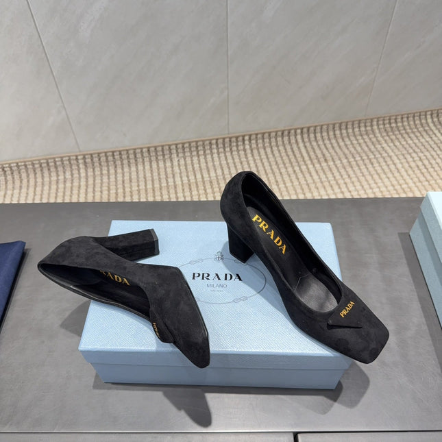 PRADA 26S SQUARE TOE HIGH HEELS 85MM IN BLACK SUEDE WITH LOGO