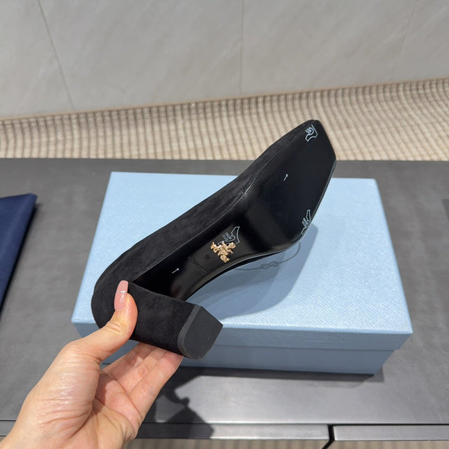 PRADA 26S SQUARE TOE HIGH HEELS 85MM IN BLACK SUEDE WITH LOGO
