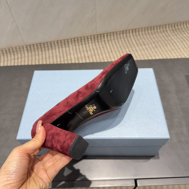 PRADA 26S SQUARE TOE HIGH HEELS 85MM IN DARK RED SUEDE WITH LOGO