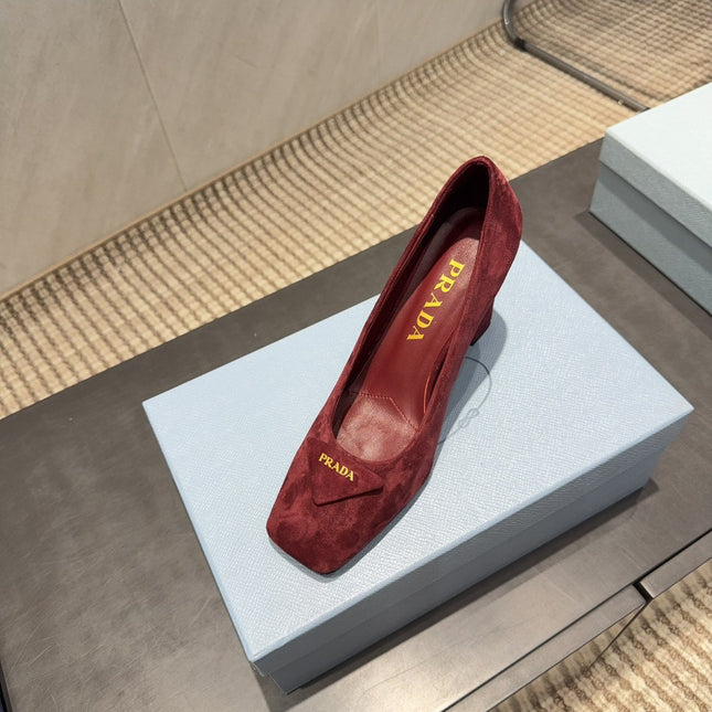 PRADA 26S SQUARE TOE HIGH HEELS 85MM IN DARK RED SUEDE WITH LOGO