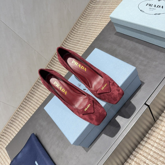 PRADA 26S SQUARE TOE HIGH HEELS 85MM IN DARK RED SUEDE WITH LOGO