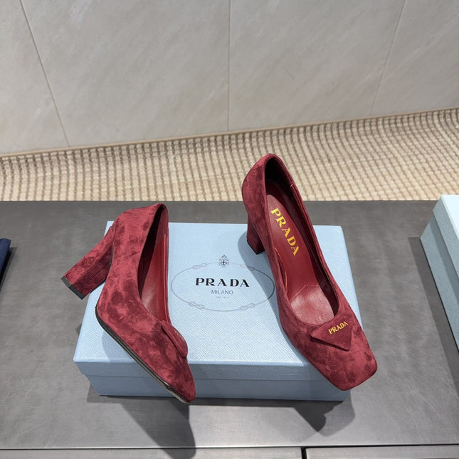 PRADA 26S SQUARE TOE HIGH HEELS 85MM IN DARK RED SUEDE WITH LOGO