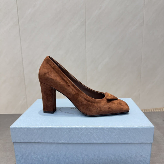 PRADA 26S SQUARE TOE HIGH HEELS 85MM IN CARAMEL BROWN SUEDE WITH LOGO