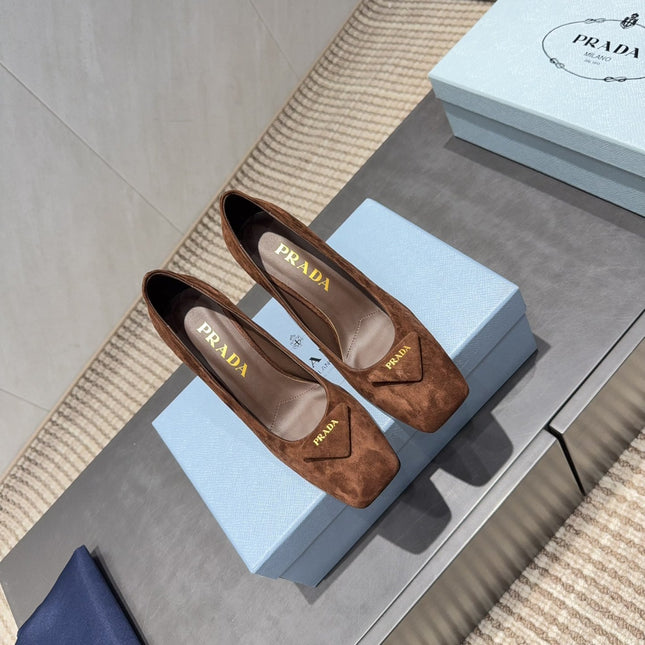 PRADA 26S SQUARE TOE HIGH HEELS 85MM IN CARAMEL BROWN SUEDE WITH LOGO