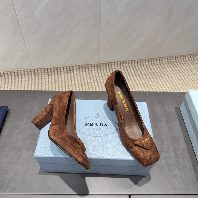 PRADA 26S SQUARE TOE HIGH HEELS 85MM IN CARAMEL BROWN SUEDE WITH LOGO