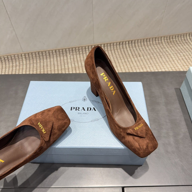 PRADA 26S SQUARE TOE HIGH HEELS 85MM IN CARAMEL BROWN SUEDE WITH LOGO