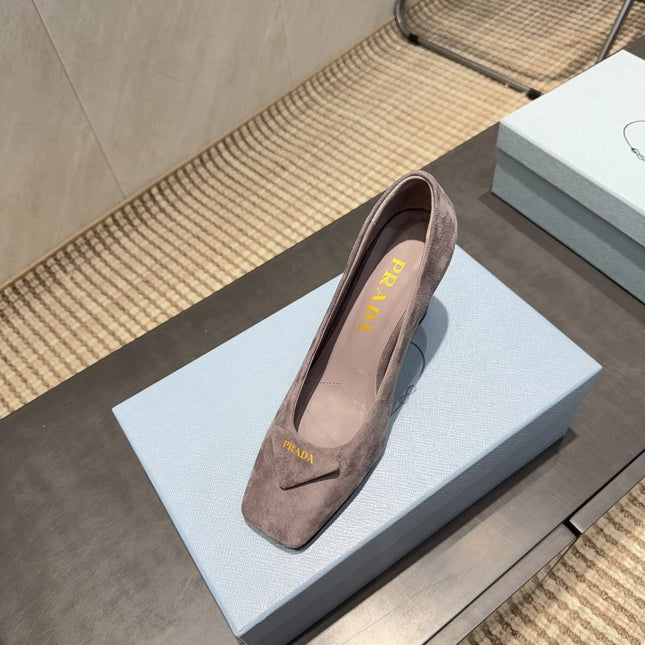 PRADA 26S SQUARE TOE HIGH HEELS 85MM IN TAUPE BROWN SUEDE WITH LOGO