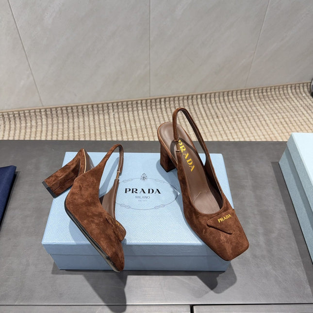 PRADA 26S LOW HEEL SQUARE TOE SLINGBACK SHOES 85MM IN CARAMEL BROWN SUEDE WITH LOGO