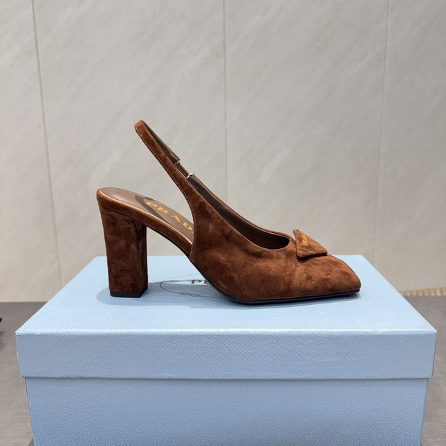 PRADA 26S LOW HEEL SQUARE TOE SLINGBACK SHOES 85MM IN CARAMEL BROWN SUEDE WITH LOGO