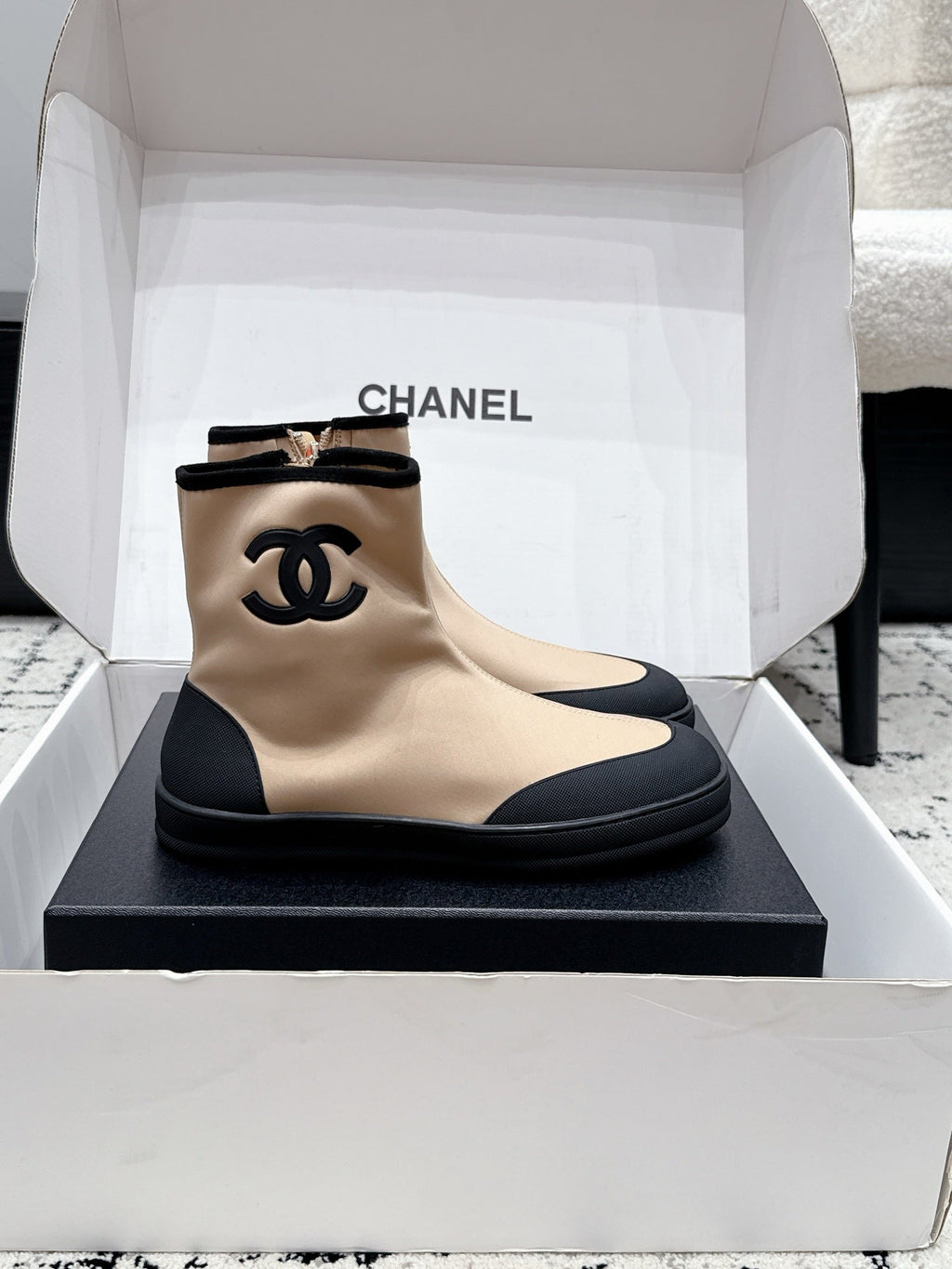 CHANEL 26S ZIPPER BOOTS IN BEIGE MIX BLACK FABRIC AND LAMBSKIN