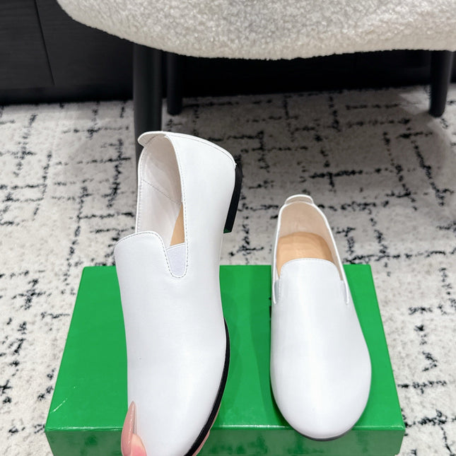 BOTTEGA VENETA 26S FLAT LOAFERS IN WHITE CALFSKIN