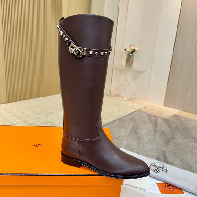 HM 25S KNEE-HIGH FLAT BOOTS IN DARK BROWN LAMBSKIN WITH SILVER HARDWARE