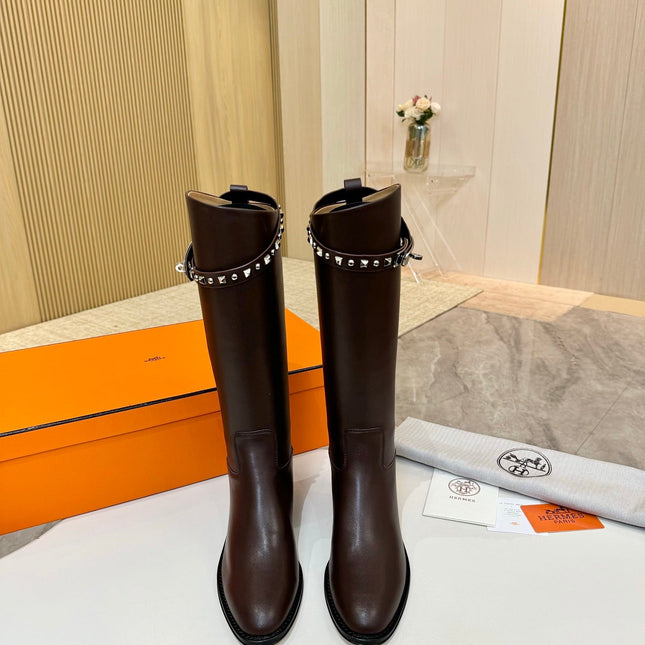 HM 25S KNEE-HIGH FLAT BOOTS IN DARK BROWN LAMBSKIN WITH SILVER HARDWARE
