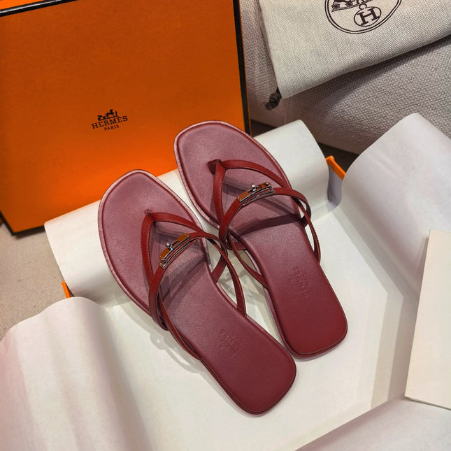 HM 26S KELLY BUCKLE THONG SANDALS IN DARK RED CALFSKIN SILVER HARDWARE