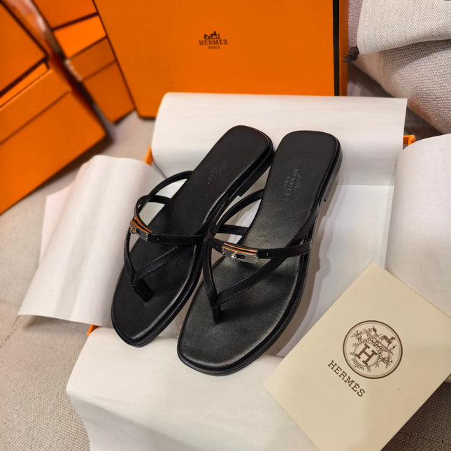 HM 26S KELLY BUCKLE THONG SANDALS IN BLACK CALFSKIN SILVER HARDWARE