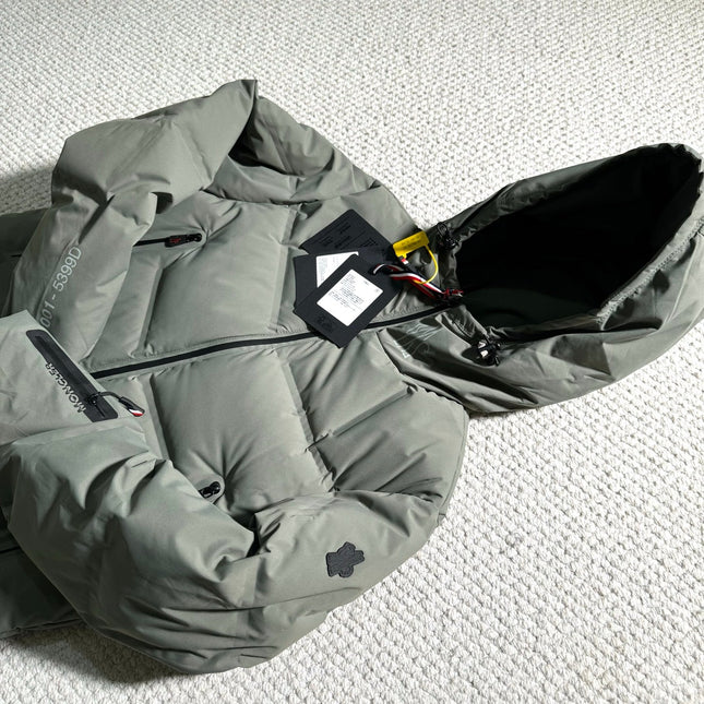 MONCLER 25S DOWN JACKET 425
