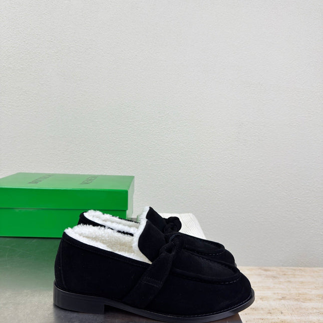 BOTTEGA VENETA 26S LOAFERS IN BLACK SUEDE AND WHITE WOOL