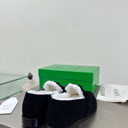 BOTTEGA VENETA 26S LOAFERS IN BLACK SUEDE AND WHITE WOOL