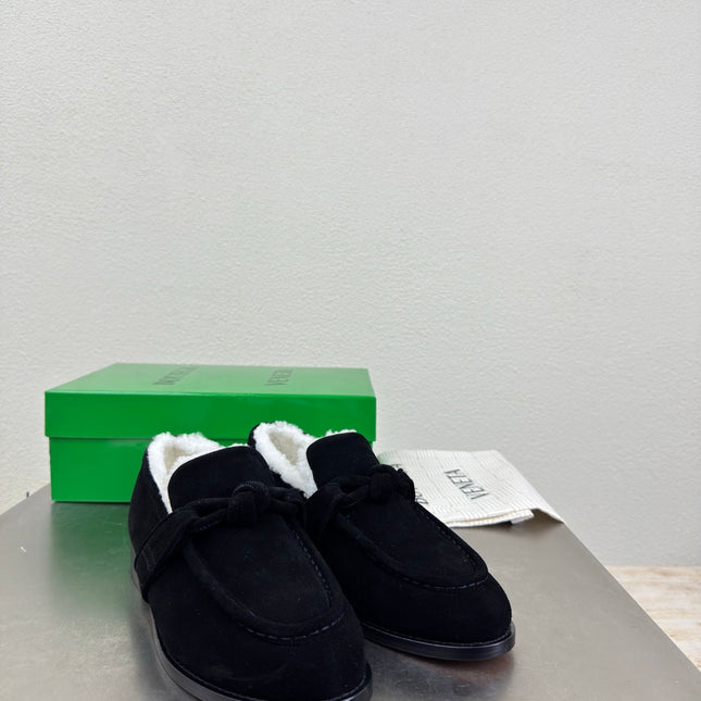 BOTTEGA VENETA 26S LOAFERS IN BLACK SUEDE AND WHITE WOOL