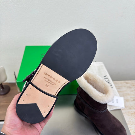 BOTTEGA VENETA 26S FUR-LINED BOOTS IN DARK BROWN SUEDE AND WHITE WOOL