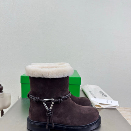 BOTTEGA VENETA 26S FUR-LINED BOOTS IN DARK BROWN SUEDE AND WHITE WOOL