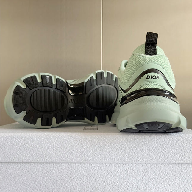 CD B32 SNEAKER MINT CALFSKIN