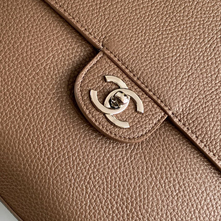 CHANEL 26S SOUPLISSIMO MAXI FLAP 39 IN BROWN GRAINED CALFSKIN SILVER HARDWARE