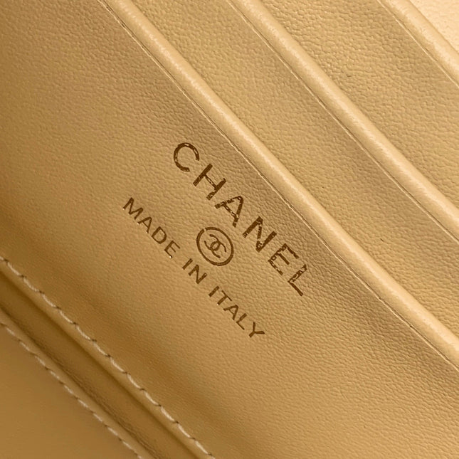 CHANEL 26S VANITY CASE 17 IN BEIGE WOVEN RAFFIA GOLD HARDWARE