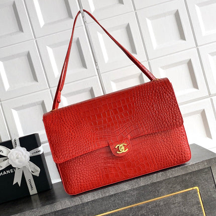 CHANEL 26S SOUPLISSIMO MAXI FLAP 39 IN RED CROCODILE-EMBOSSED CALFSKIN GOLD HARDWARE