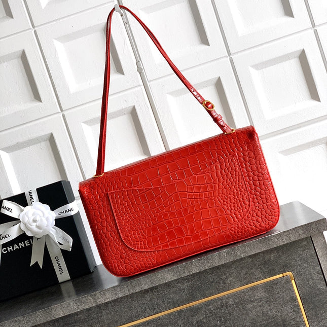 CHANEL 26S SOUPLISSIMO MAXI FLAP MEDIUM 32 IN RED CROCODILE-EMBOSSED CALFSKIN GOLD HARDWARE