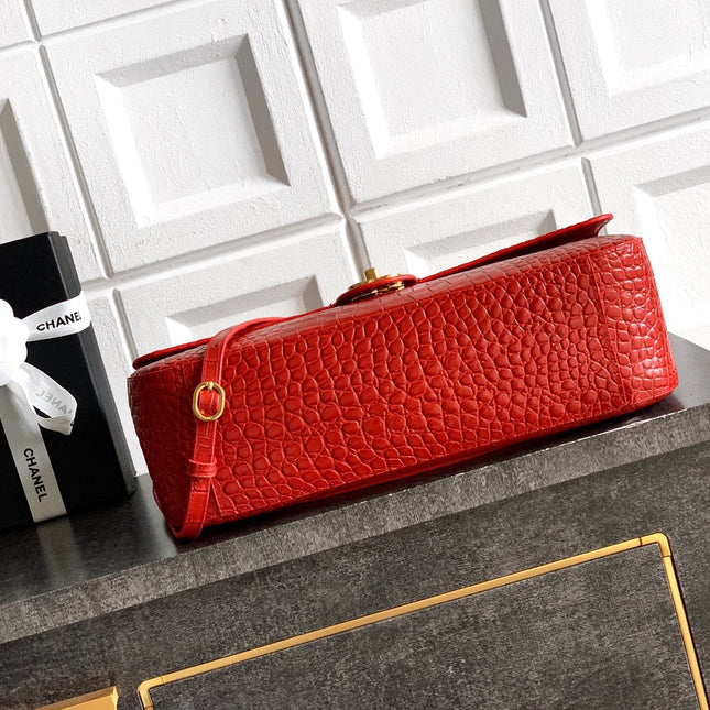 CHANEL 26S SOUPLISSIMO MAXI FLAP MEDIUM 32 IN RED CROCODILE-EMBOSSED CALFSKIN GOLD HARDWARE