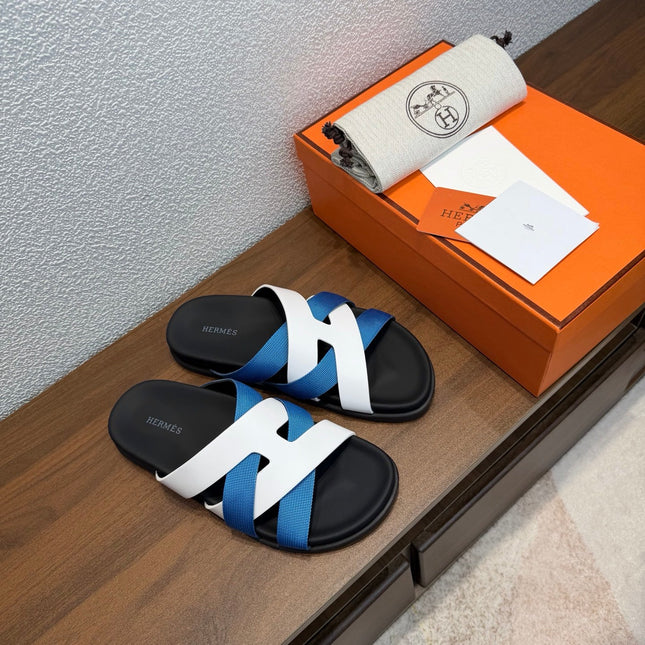 HM 26S KAZIMIR SANDAL IN WHITE CALFSKIN AND BLUE FABRIC