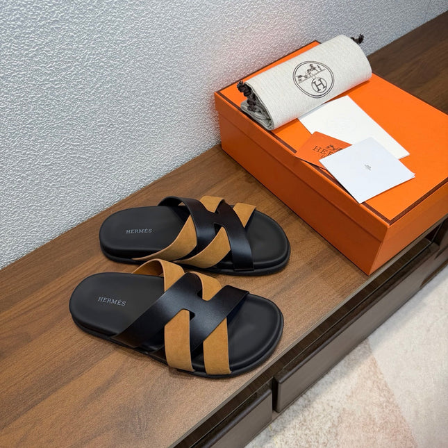 HM 26S KAZIMIR SANDAL IN BLACK CALFSKIN AND CARAMEL BROWN SUEDE