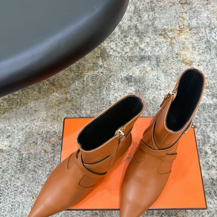 HM 26S FLAT ANKLE BOOTS IN COGNAC BROWN CALFSKIN 