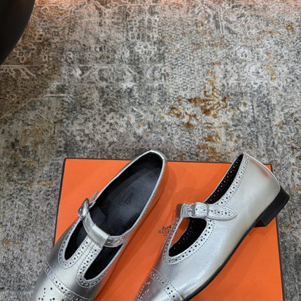 HM 26S PERFORATED BALLET FLATS IN SILVER CALFSKIN
