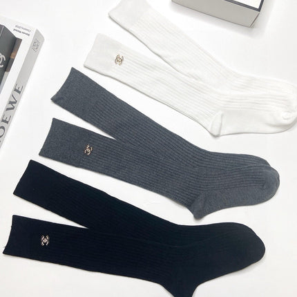 CHANEL 26S CREW SOCKS 403629 (1 BOX)