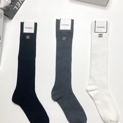 CHANEL 26S CREW SOCKS 403629 (1 BOX)