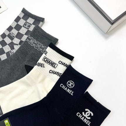 CHANEL 26S CREW SOCKS 405368 (1 BOX)