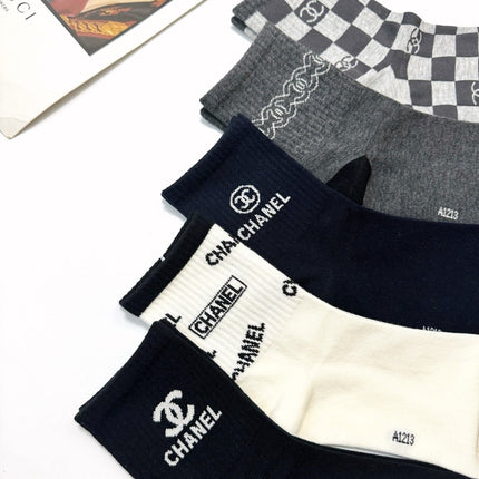 CHANEL 26S CREW SOCKS 405368 (1 BOX)