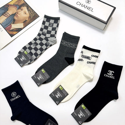 CHANEL 26S CREW SOCKS 405368 (1 BOX)