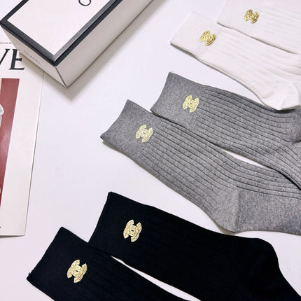 CHANEL 26S CREW SOCKS 405379 (1 BOX)
