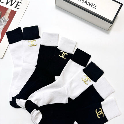 CHANEL 26S CREW SOCKS 408726 (1 BOX)