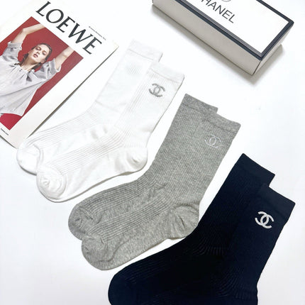 CHANEL 26S CREW SOCKS 408734 (1 BOX)