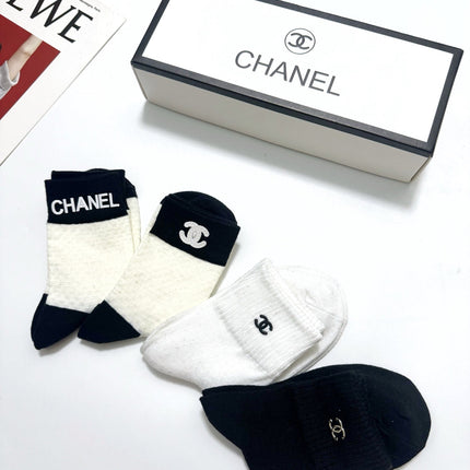 CHANEL 26S ANKLE SOCKS 408741 (1 BOX)